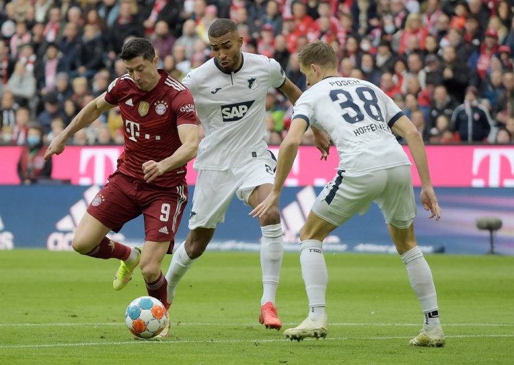 爱游戏在线-包含中国横扫拜仁，格纳布里三分雨点燃全场的词条