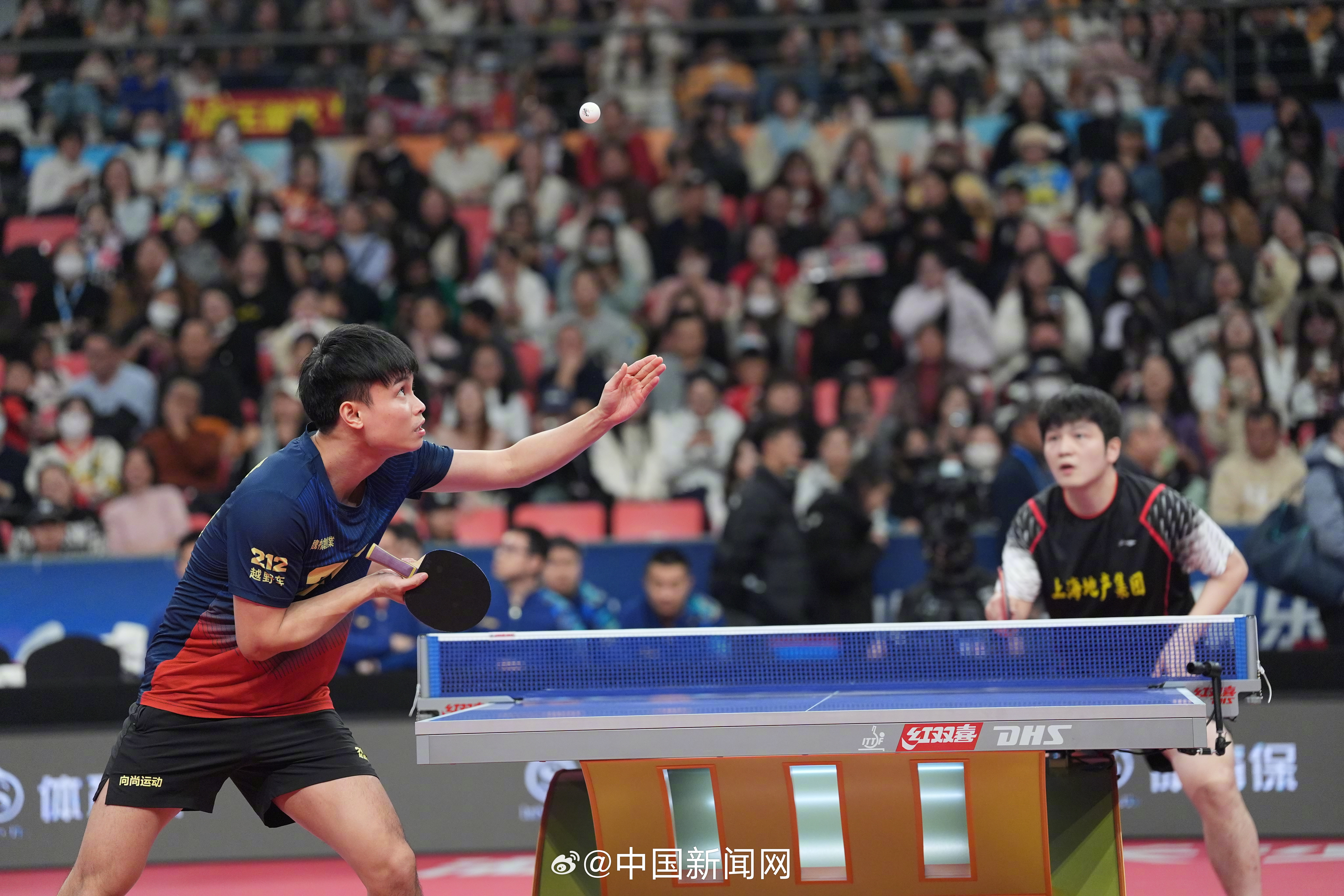 球星爆发！乒乓球赛场再现神级操作