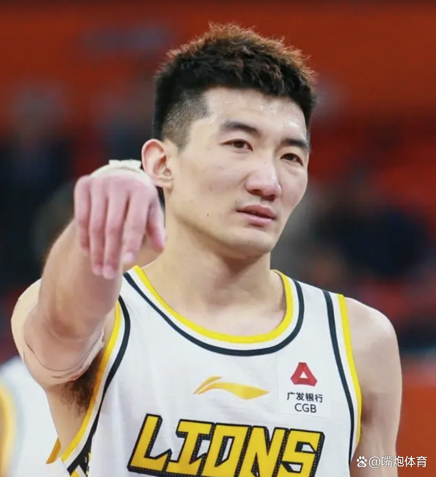 广州队翻盘新疆队，孙铭徽刷新纪录