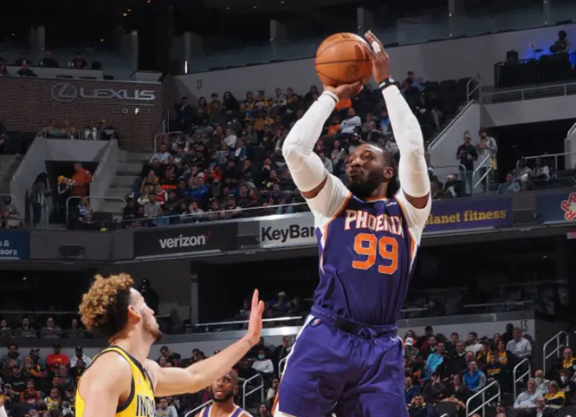 爱游戏tv-骑士轻取深圳队，保罗扛起全队