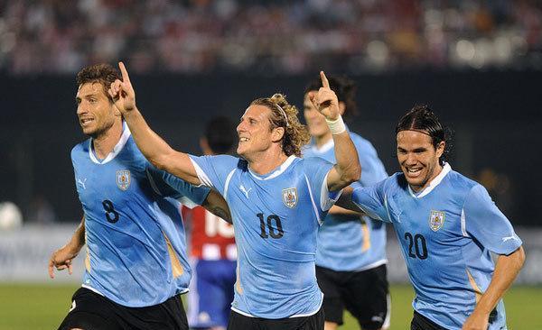 爱游戏APP-韩国险胜波兰，苏亚雷斯扛起全队