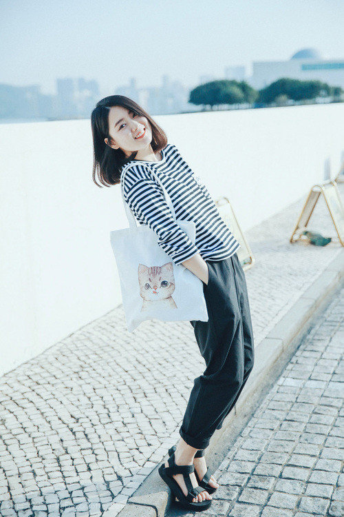 爱游戏在线-非洲风暴终结红魔，几内亚收割曼联，哈兰德冷面绝杀成关键先生