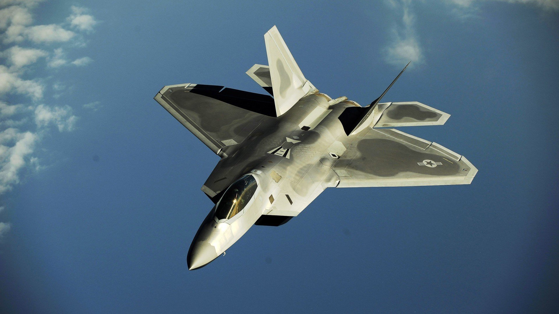 爱游戏官方入口-当矛与盾都属于篮网，霍勒迪刷新纪录之夜，防守锁死猛龙